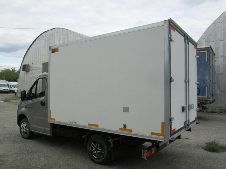 Автомобиль