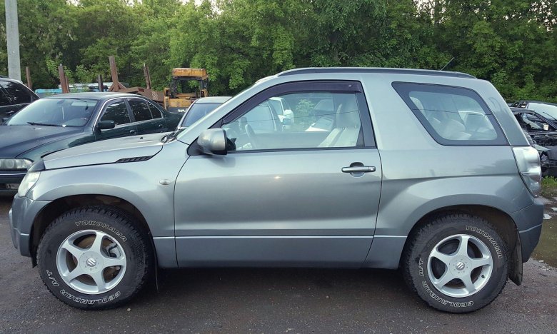 Suzuki Grand Vitara трехдверка