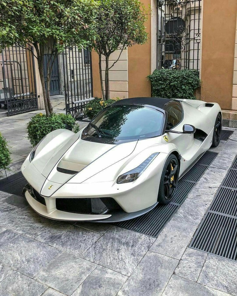 Ferrari LAFERRARI