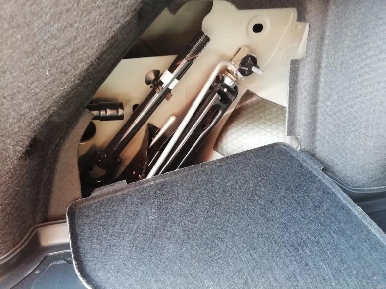 Внутри автомобиля