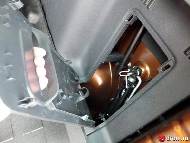 Домкрат Renault Duster штатный