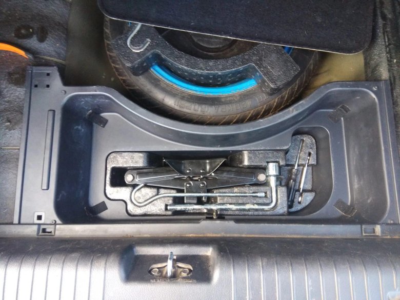 Домкрат Шевроле Лачетти хэтчбек