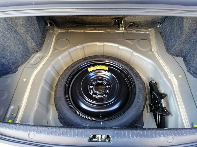 Запаска Митсубиси Лансер 10