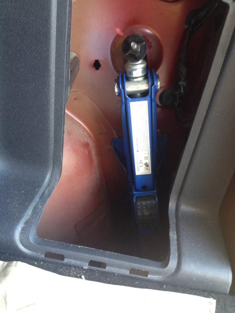 Домкрат Рено Дастер 2 штатный