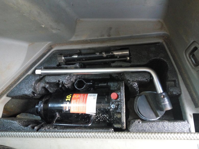 Домкрат Mitsubishi l200