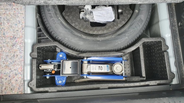 Домкрат Lada Vesta