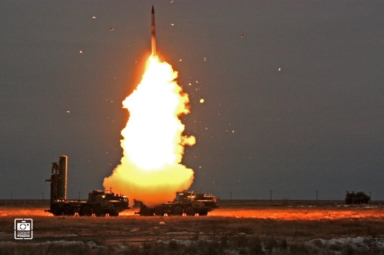 Ракетный комплекс с 400 Триумф