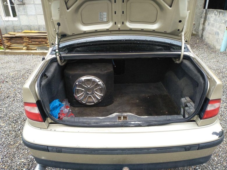 Внутри автомобиля