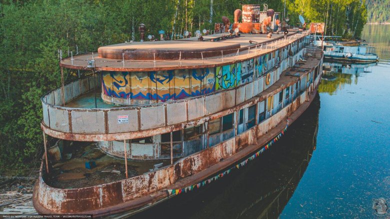 Теплоход Уфа на Павловском водохранилище