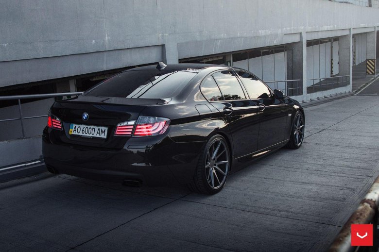 БМВ 5 ф10 черная