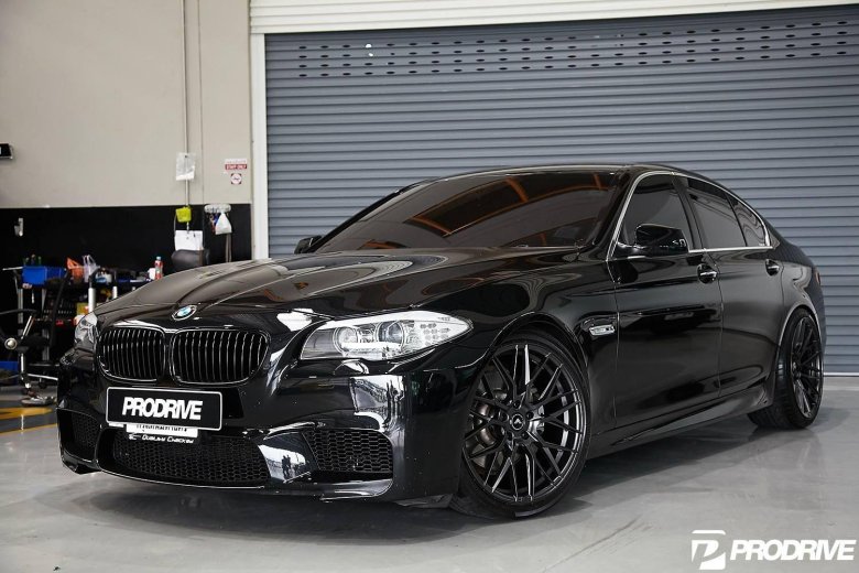 BMW f10 Black r20