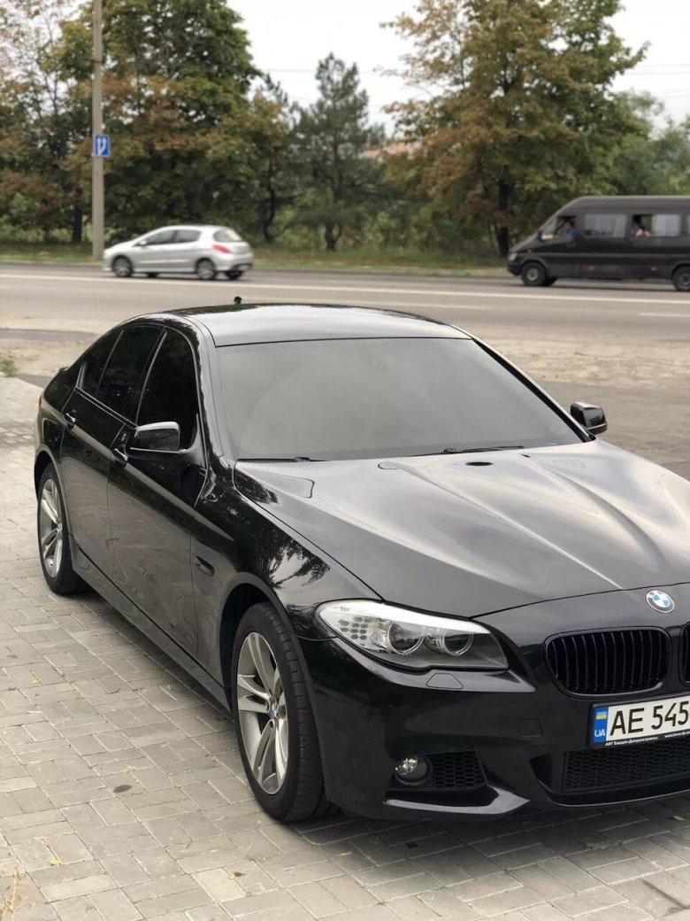 BMW 5 f10 Black