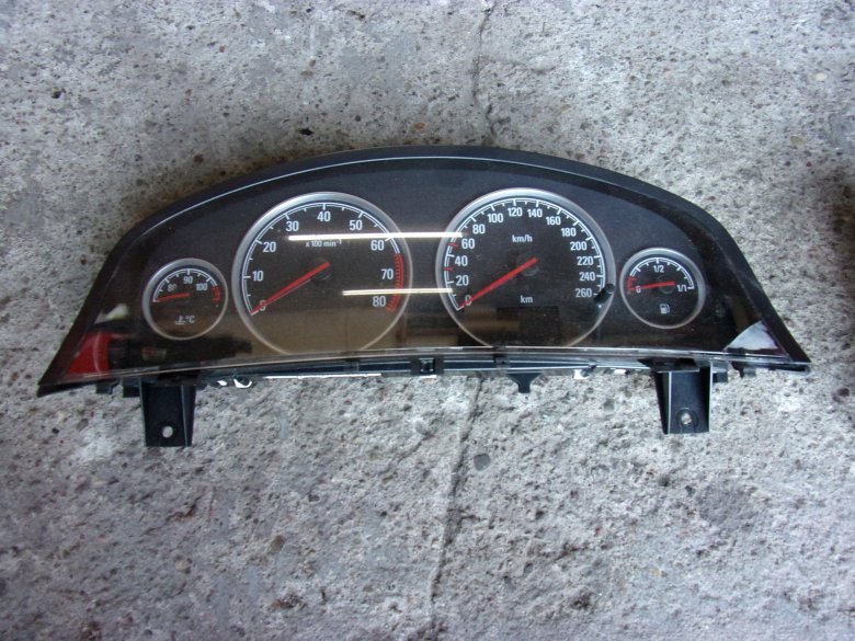 Приборная панель Опель Вектра а