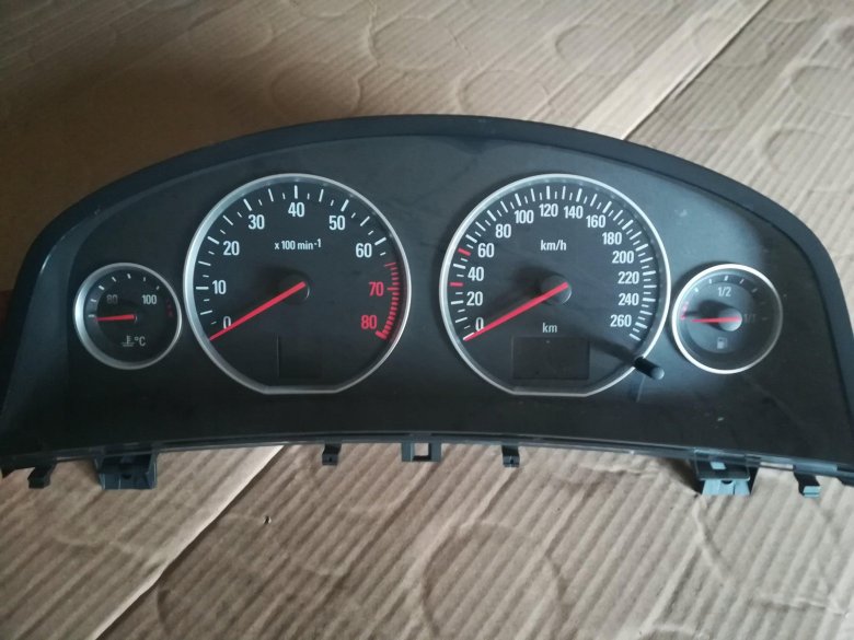 Opel Vectra b приборная панель