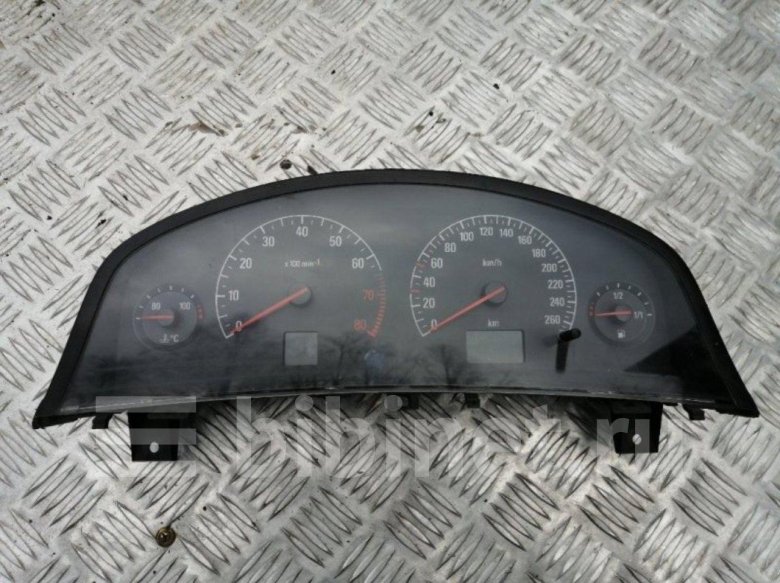 Панель приборов Опель Вектра с 1.8 z18xer