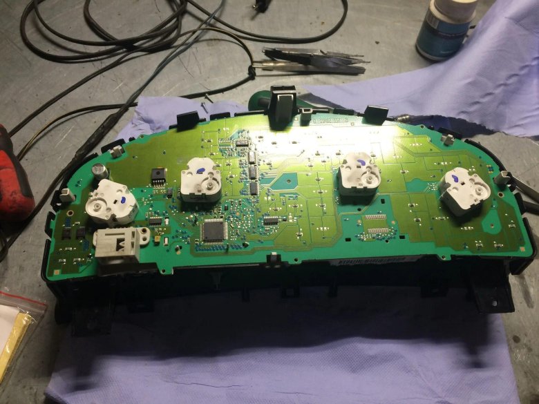 Приборка Опель Вектра а