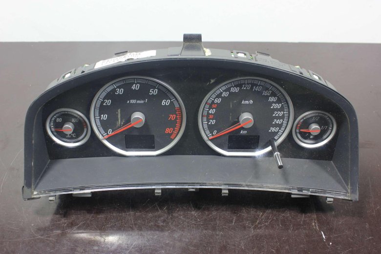 Opel Vectra c 2005 панель приборов