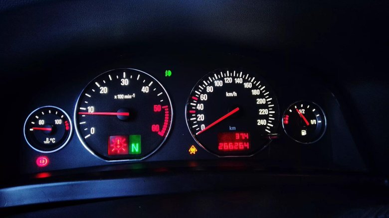 Пересвет приборной панели Вектра б