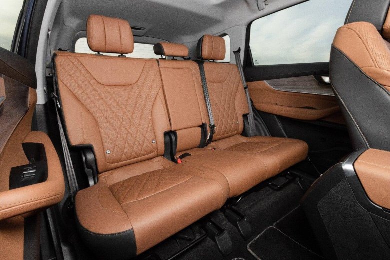 Chery Tiggo 8 третий ряд