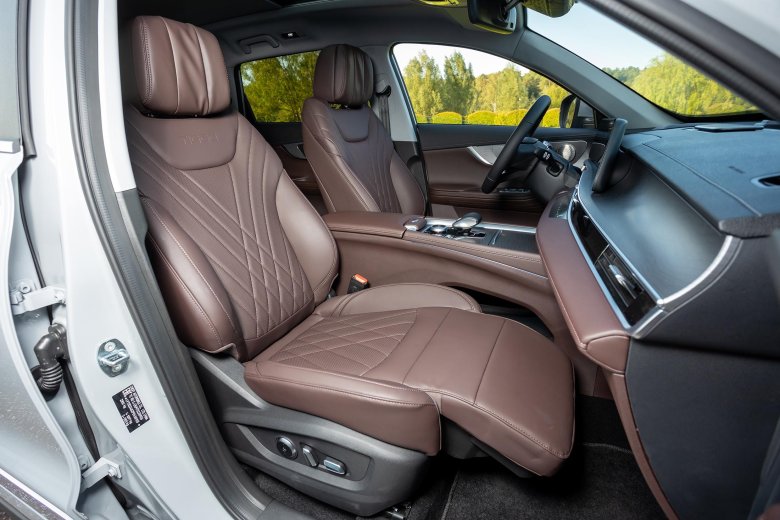 Exceed RX интерьер