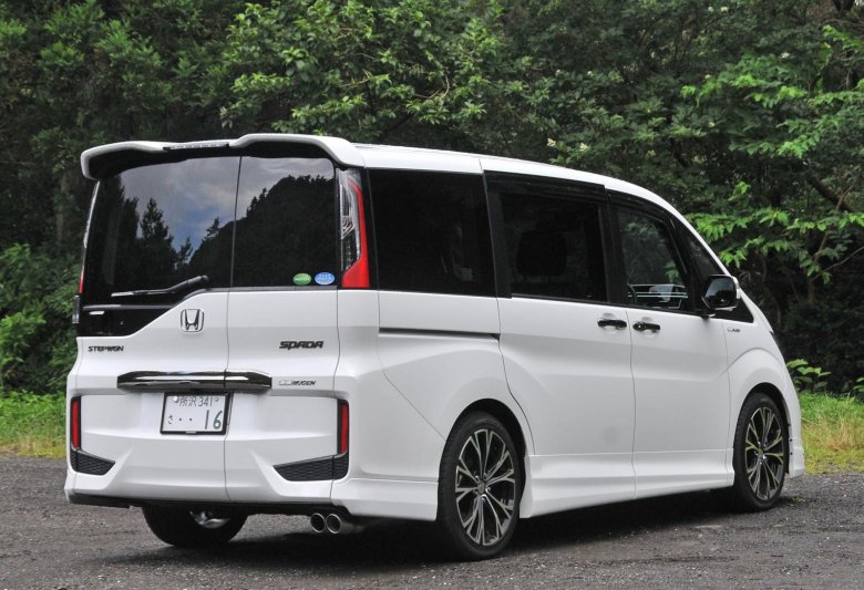 Honda Stepwgn 2016