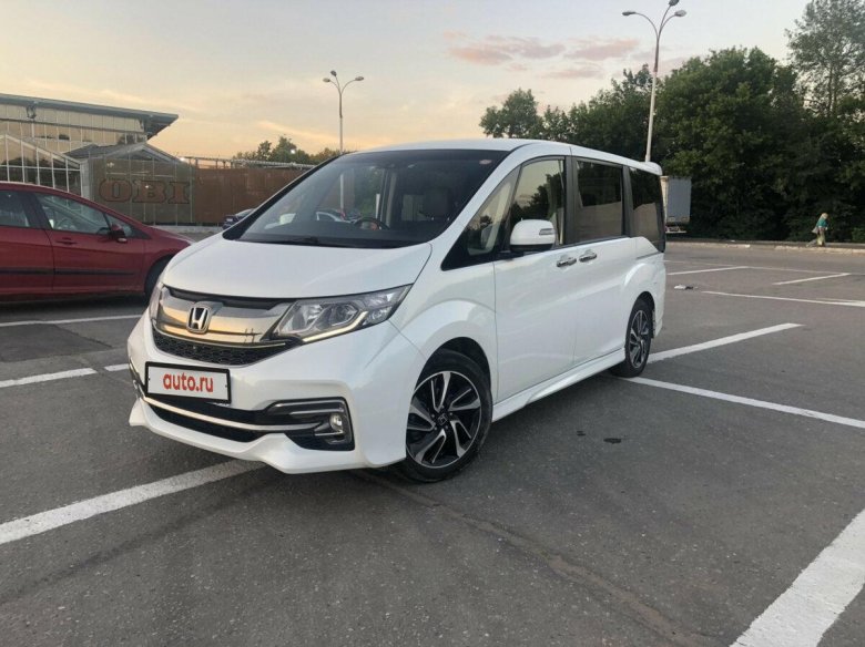 Honda Stepwgn spada 2015 Highway Star