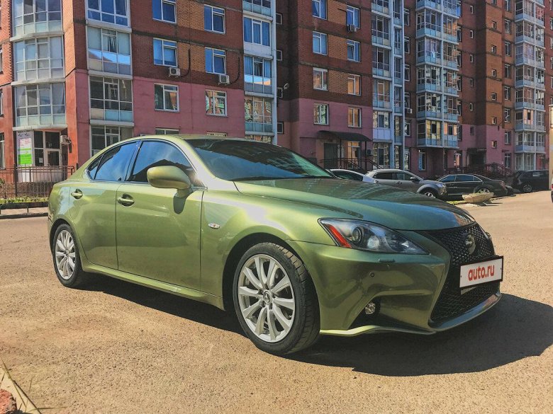 Lexus is 250 зеленый