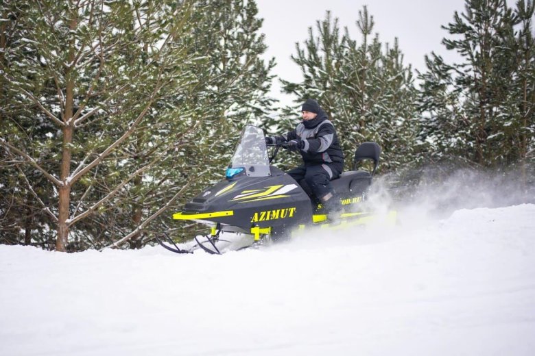 Снегоход Бурлак Азимут 20 л.с