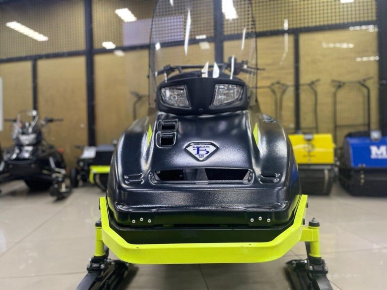 Снегоход русская механика Frontier 1000