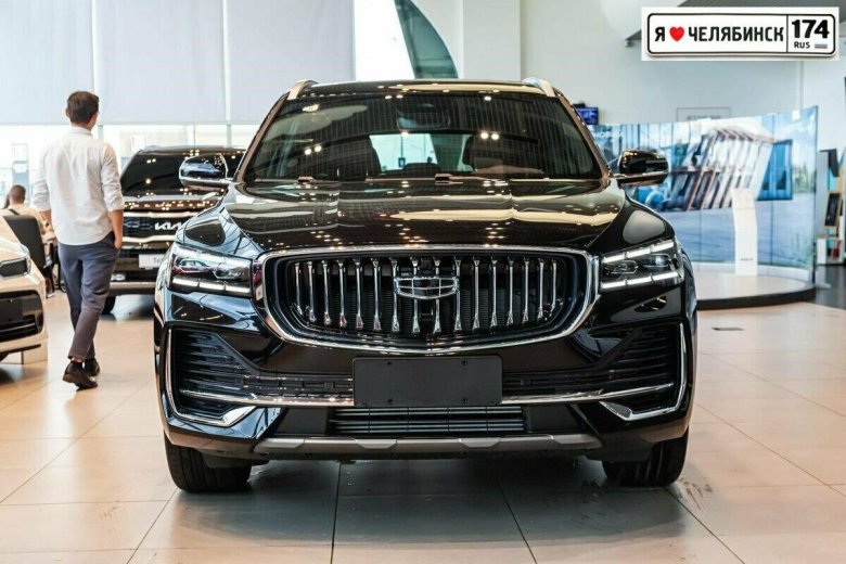 Джили Монжаро черный