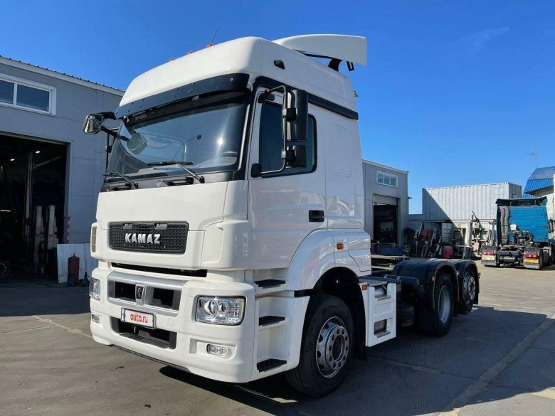 Седельный тягач камаз