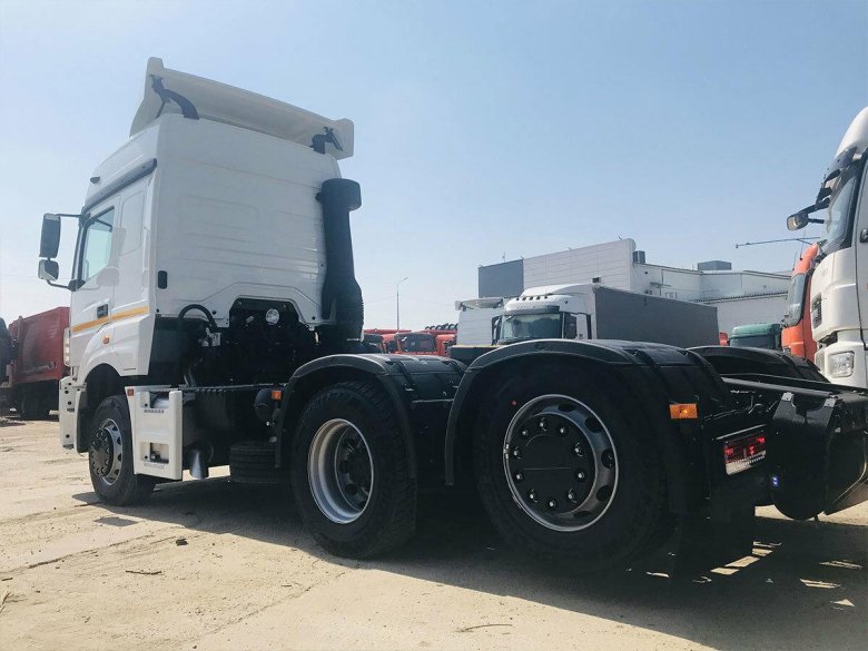 КАМАЗ 65209 седельный тягач