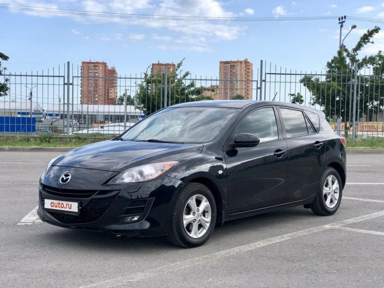 Мазда 3 хэтчбек черная