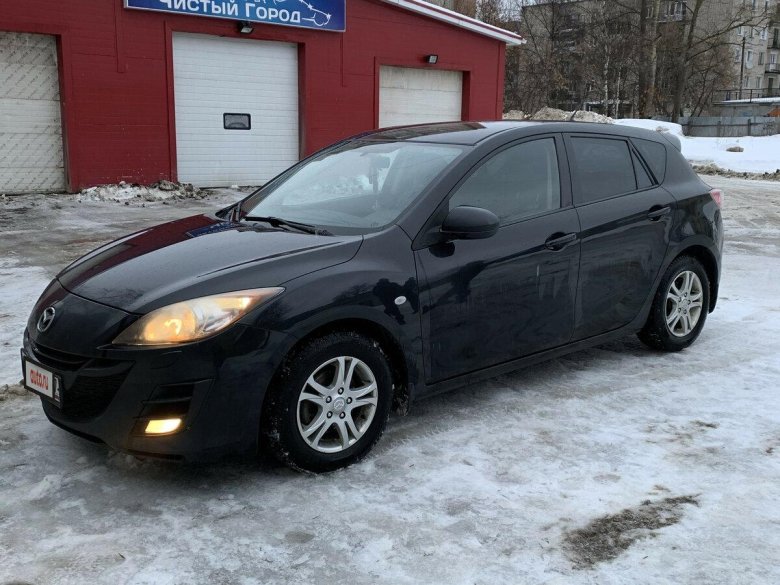 Мазда 3 БК хэтчбек черная