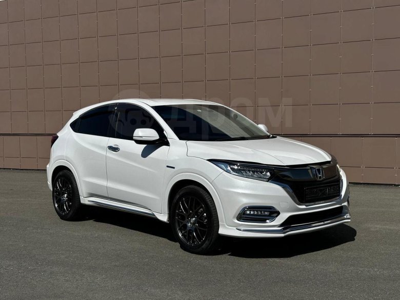 Хонда Везел гибрид 2014