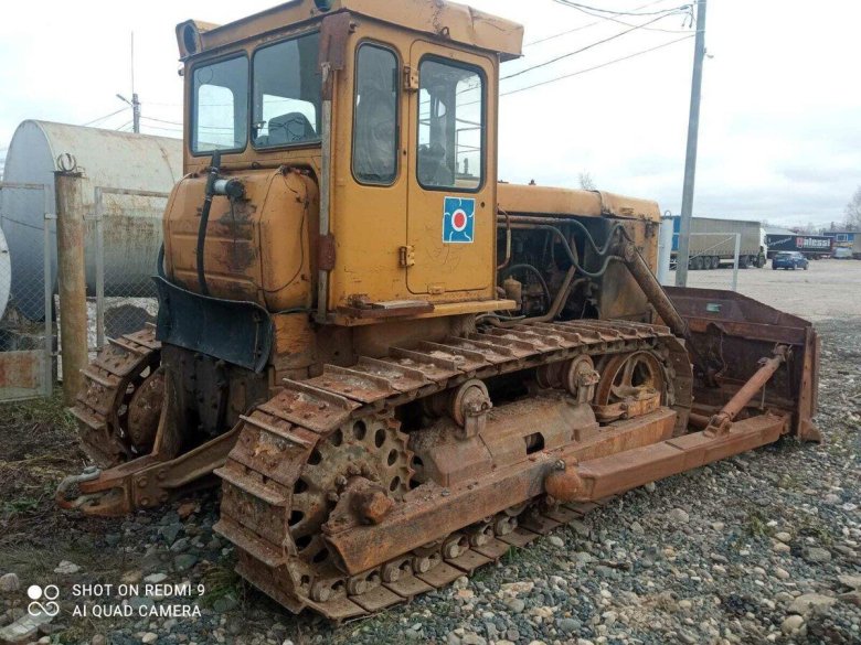 Трактор гусеничный т-130