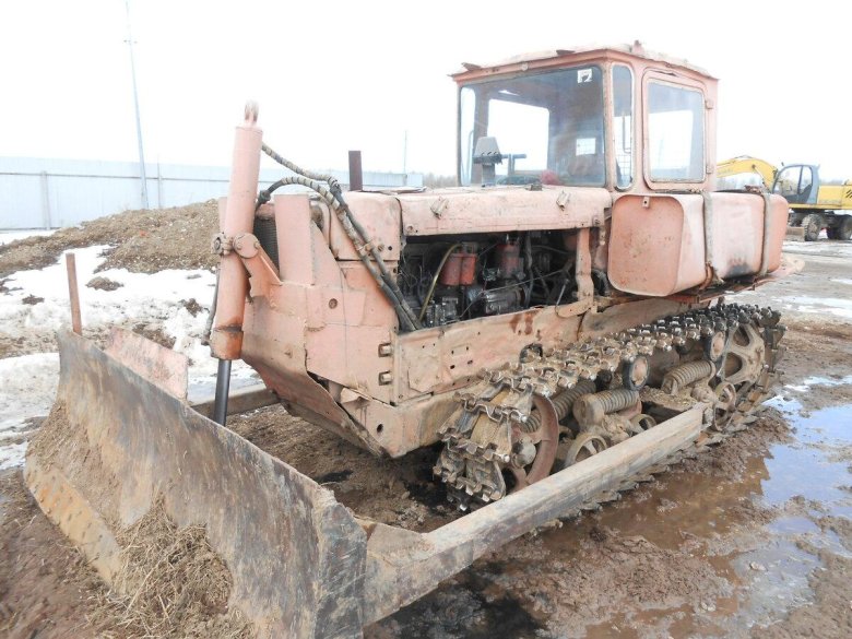 Бульдозер д-606