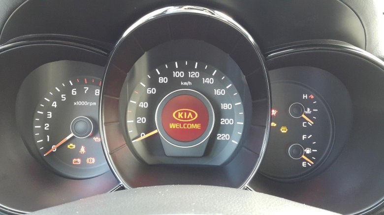 Kia Rio 3 комбинация приборов