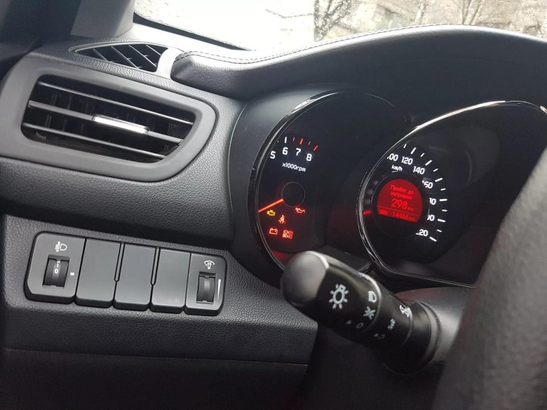 Kia Rio 2014 панель