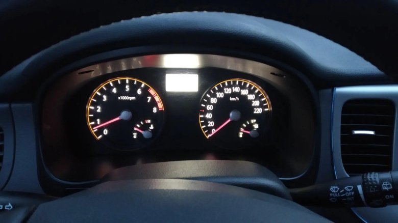 Kia Rio 3 комбинация приборов