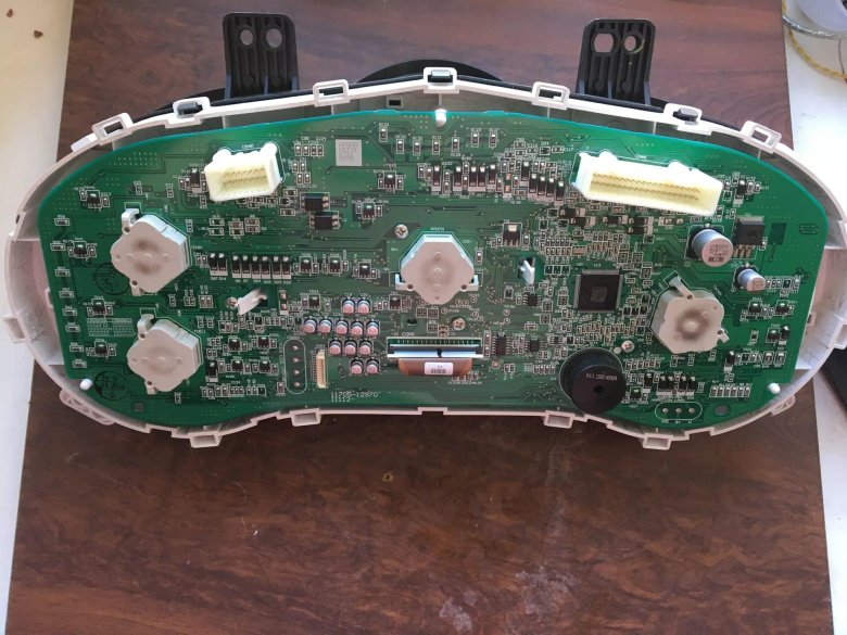 Kia Rio 3 комбинация приборов