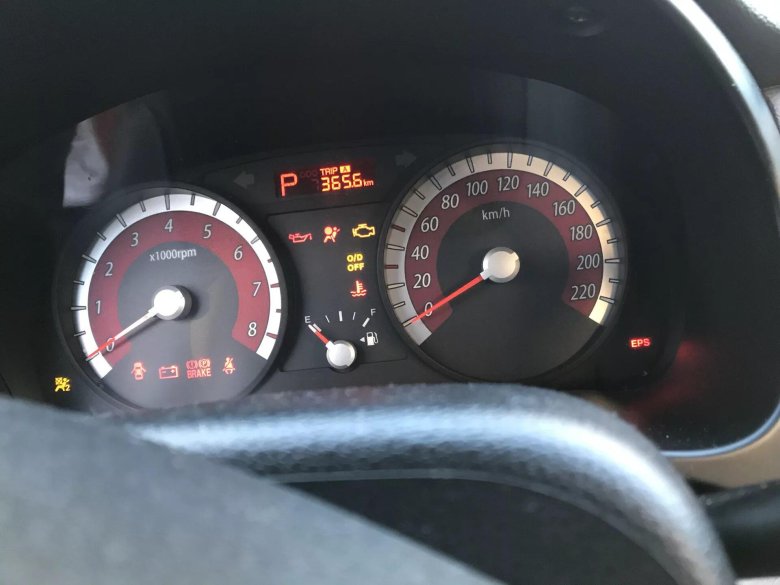 Kia Rio 2010 приборная панель