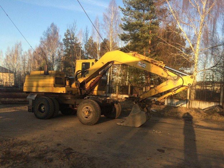 ЭО-3323 экскаватор