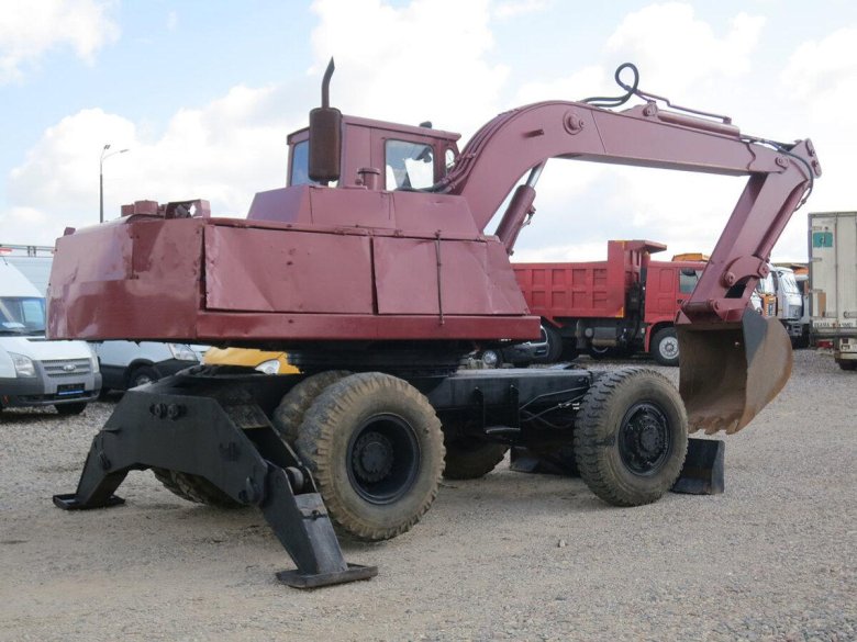 Экскаватор эо 3323