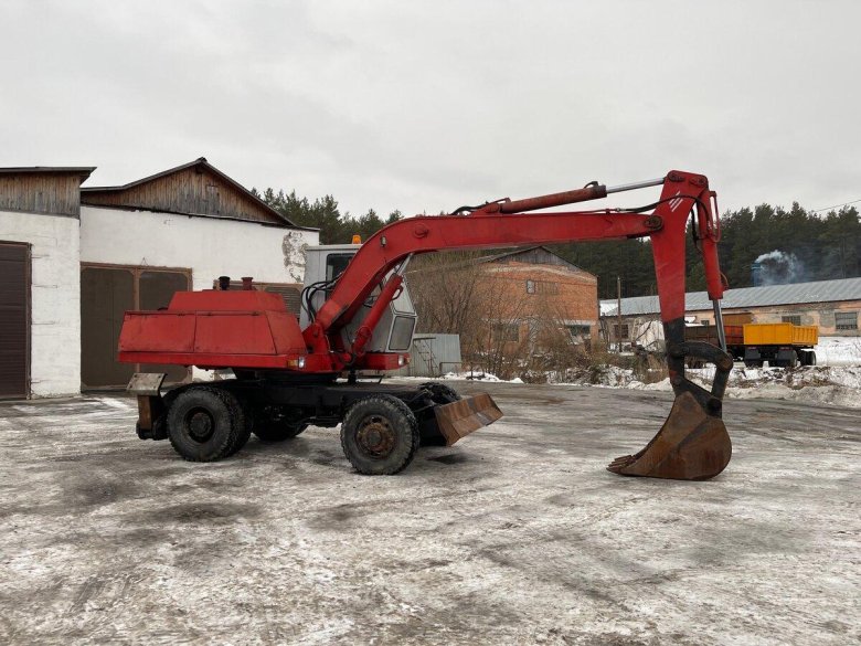 Экскаватор эо 3323