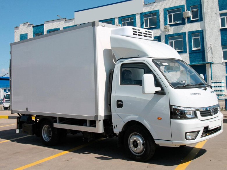 Фургон рефрижератор Dongfeng c120