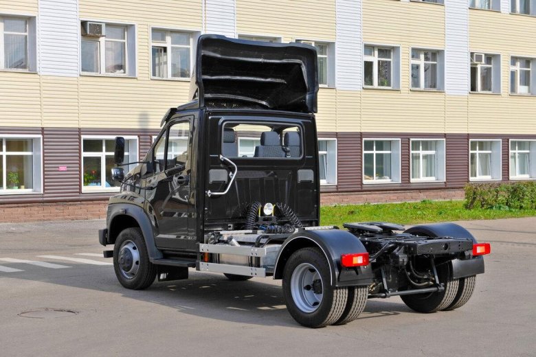 Gazon-next, седельный, тягач.