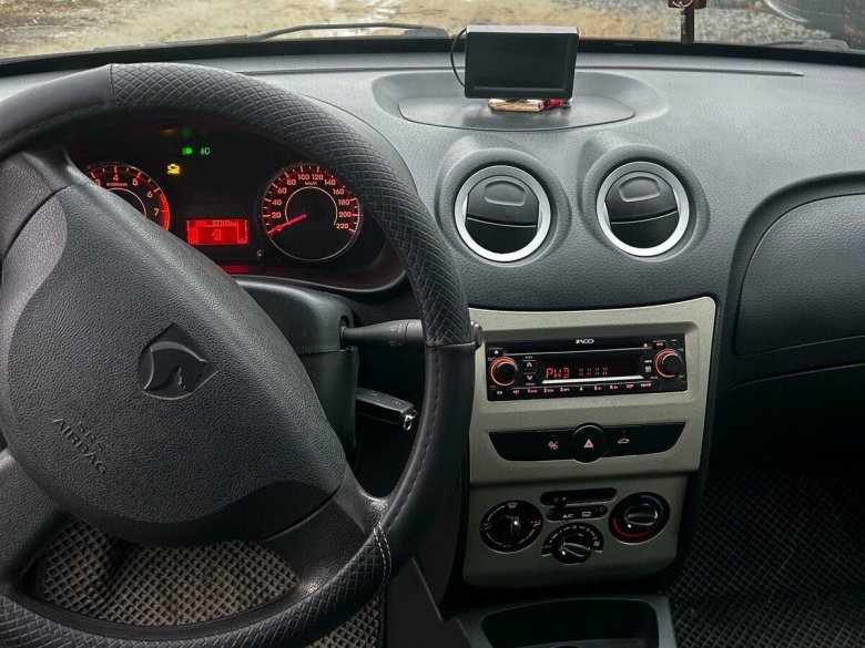 Внутри автомобиля