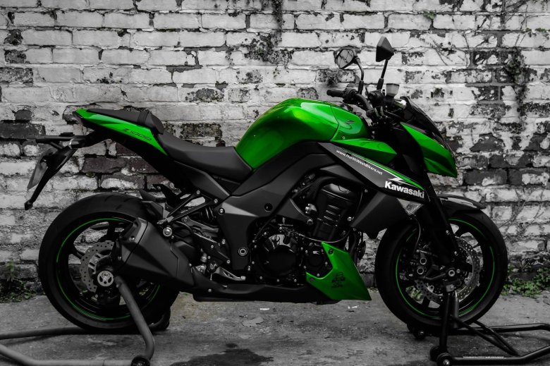 Мотоцикл Кавасаки z1000