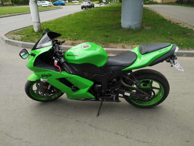 Мотоцикл Кавасаки зеленый